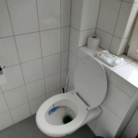 Quarto em Acomodações Particulares Private In Stuttgart, Wifi &tv *