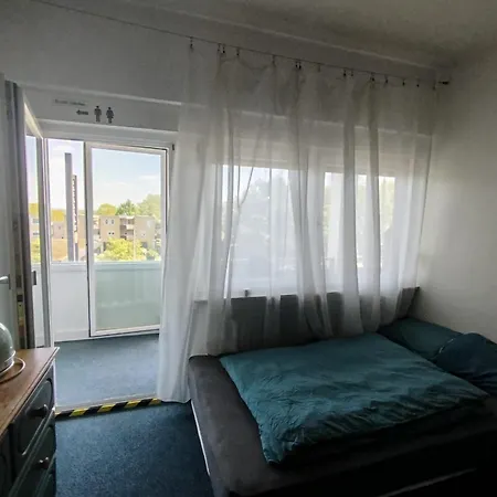 Private In Stuttgart, Wifi &tv *