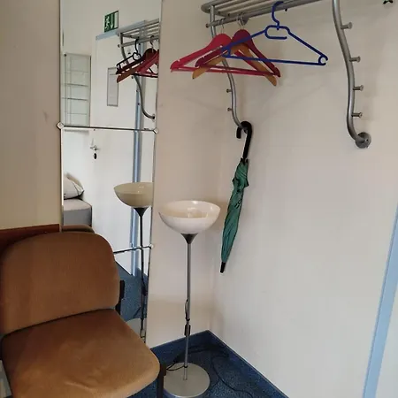 Privatunterkunft Private In Stuttgart, Wifi &tv