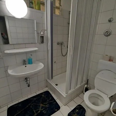 Privatunterkunft Private In Stuttgart, Wifi &tv